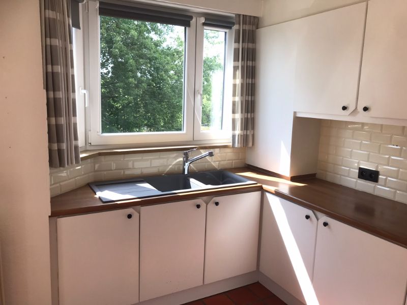 Rustig en zongeoriënteerd 3 slk appartement (153 m²), terras met een groen en weids uitzicht over het Kanaal Gent-Oostende, kelder met private autostaanplaats - op wandelafstand van AZ Sint Jan Campus en op 3 km  van het centrum van Brugge. foto 19