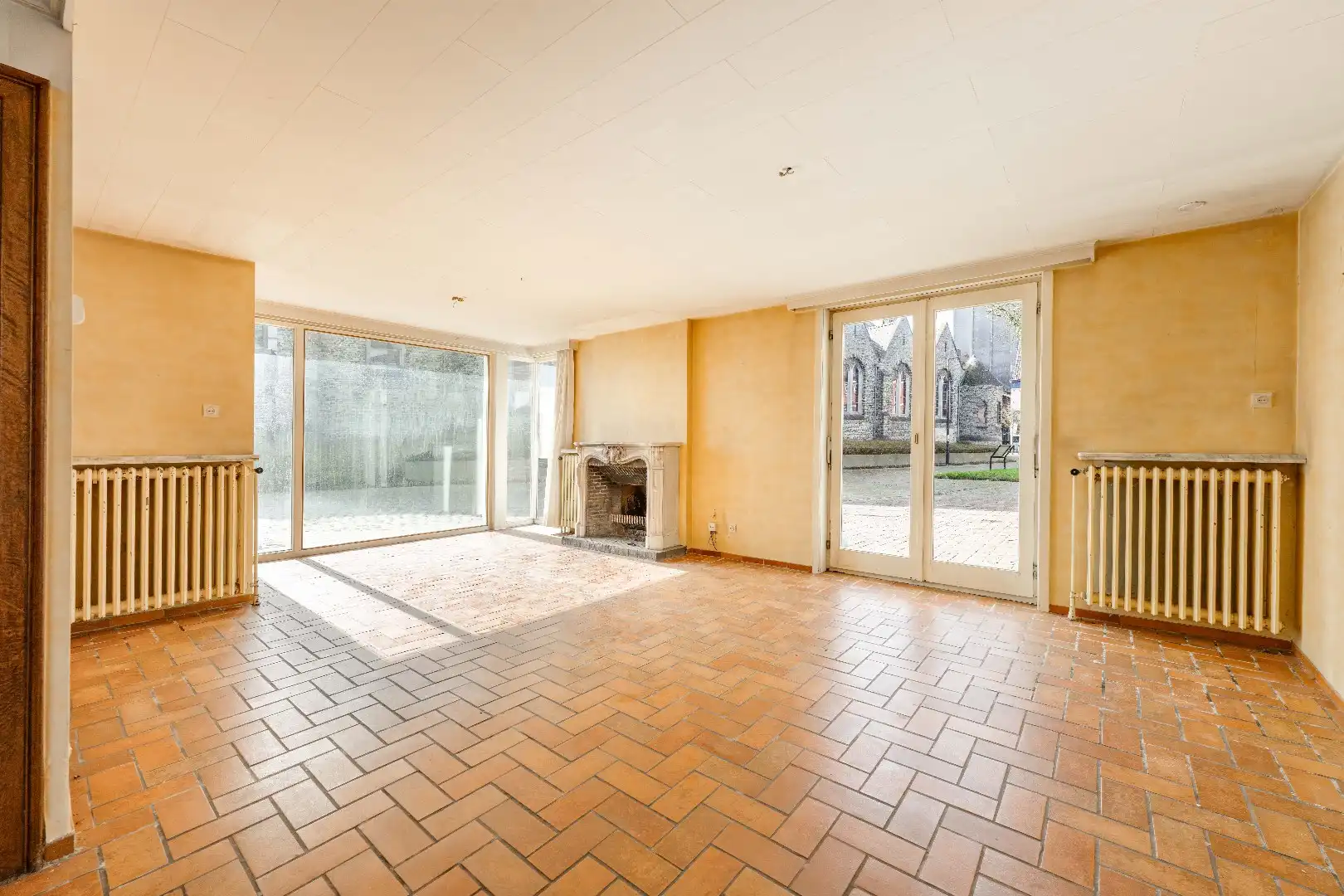 Te renoveren woning met tal van potentieel in centrum Aarsele foto 4