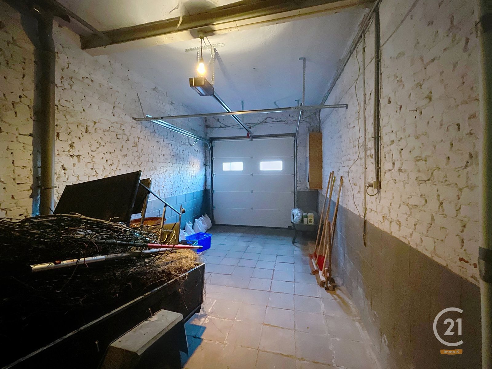 Te renoveren huis met garage en tuin - ook mog. voor handel foto 16