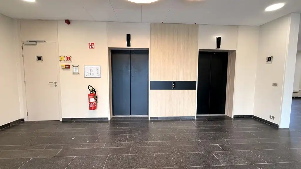 Instapklare kantoren te huur vlakbij E19 in Kontich foto 24