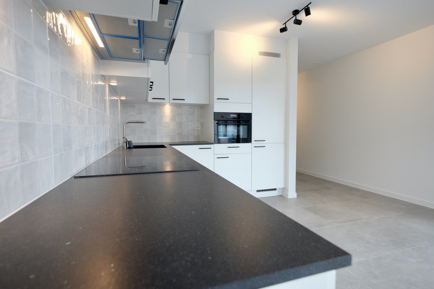 Prachtig nieuwbouw appartement TE HUUR foto 9