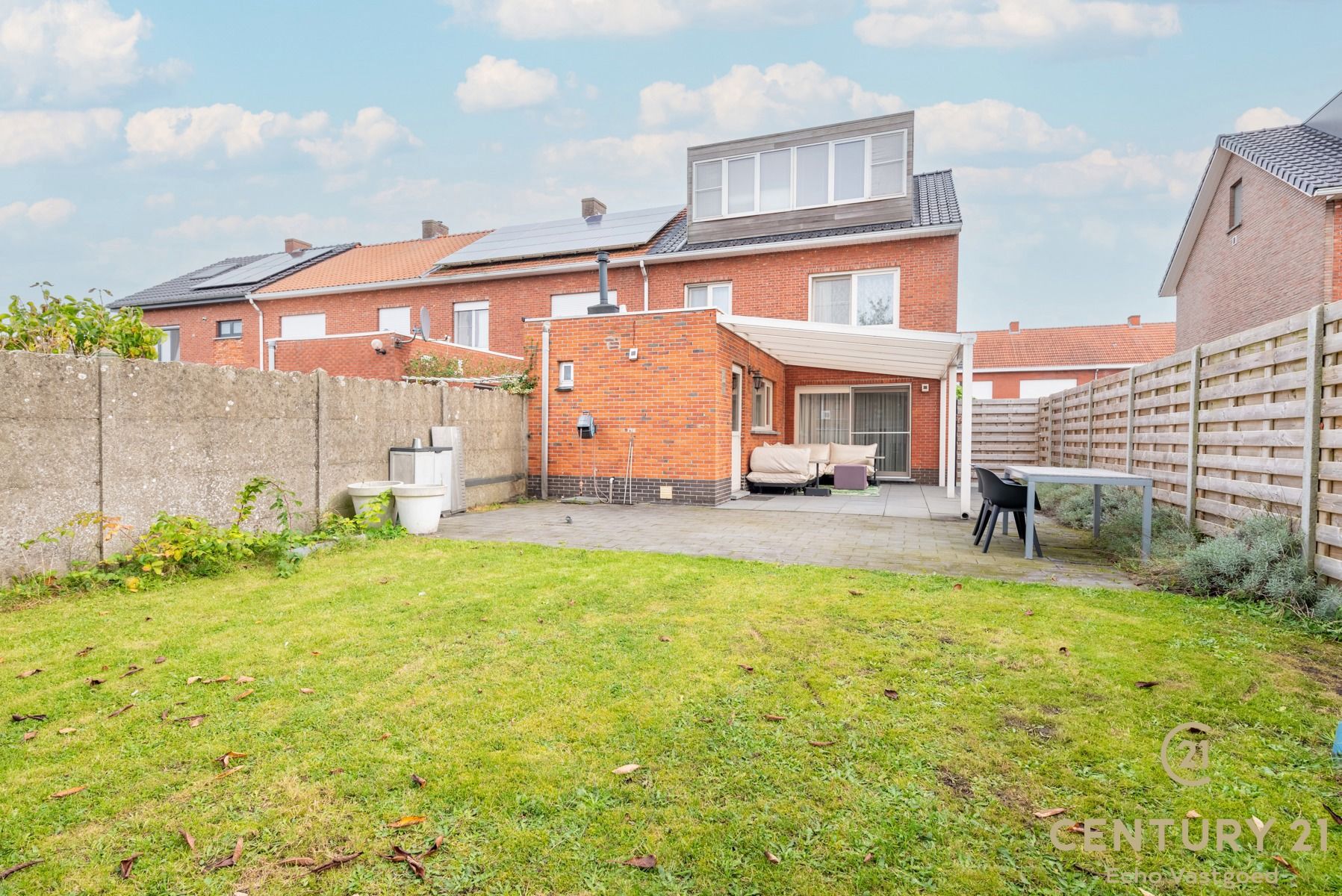 Ruime en Instapklare Hoekwoning met Tuin en Garage foto 25