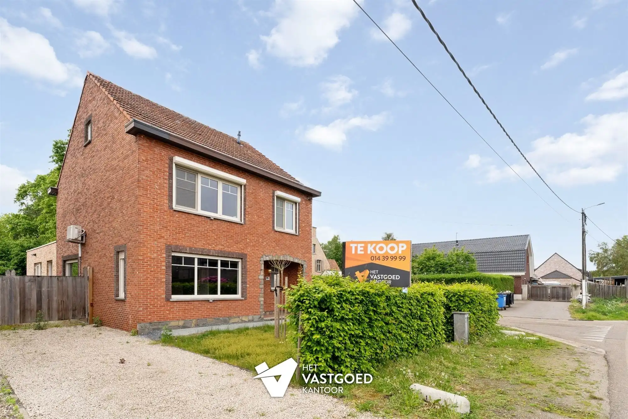 VOLLEDIG GERENOVEERDE WONING OP IDEALE LIGGING foto 2