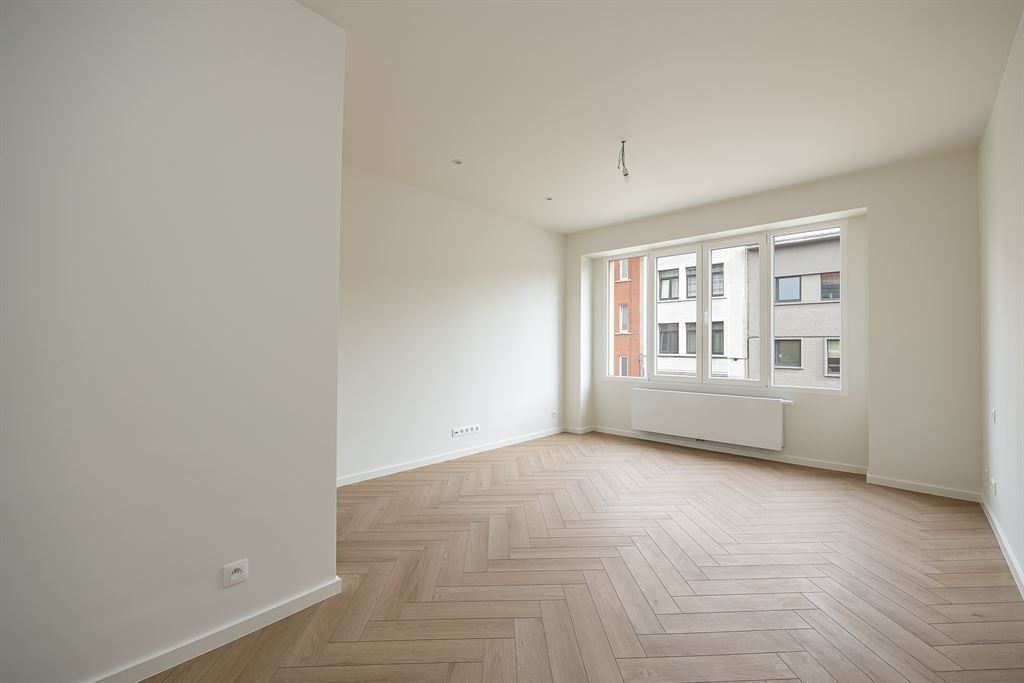 gerenoveerd appartement met zonnig terras foto 11