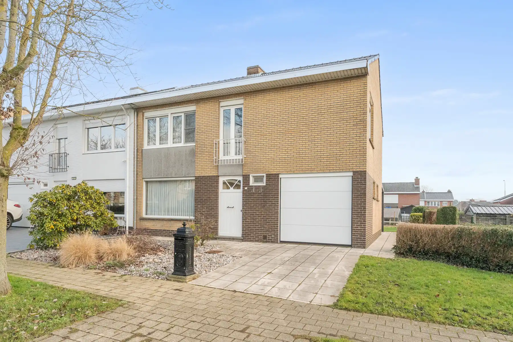 Lichtrijke ruime hoekwoning met 4 slaapkamers, veranda en garage foto 23