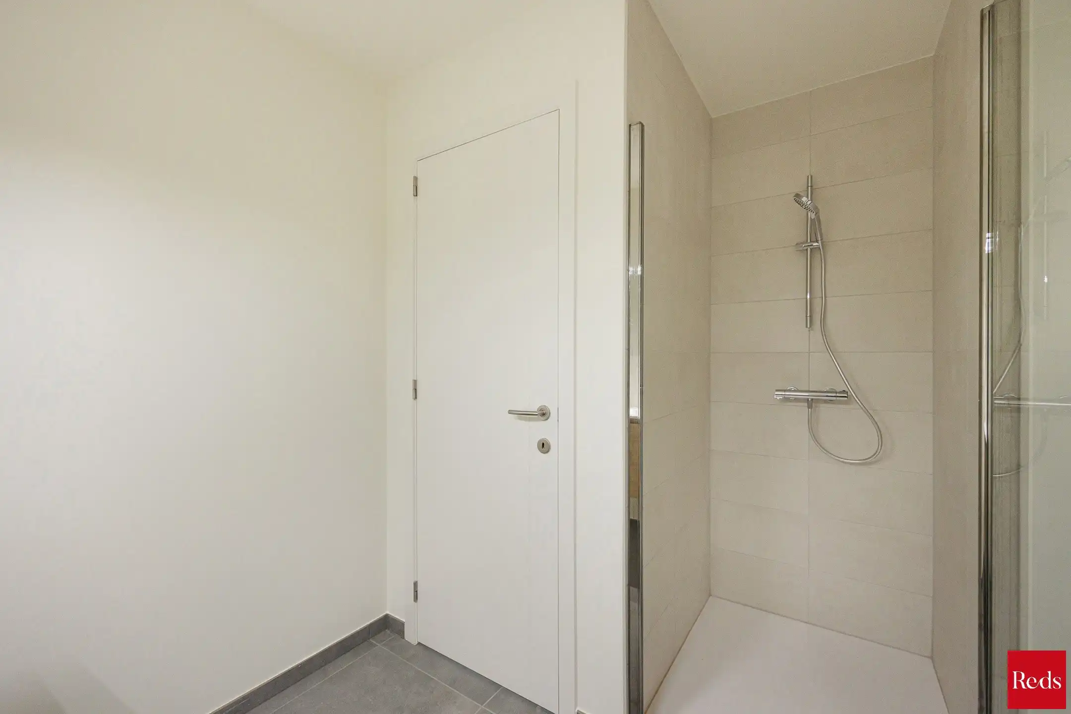 Nieuwbouw gelijkvloers appartement met tuin en terras foto 15