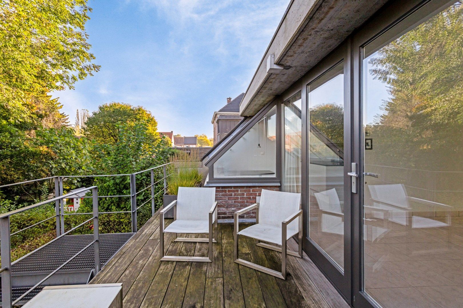 Duplex appartement met tuin en garage foto 22