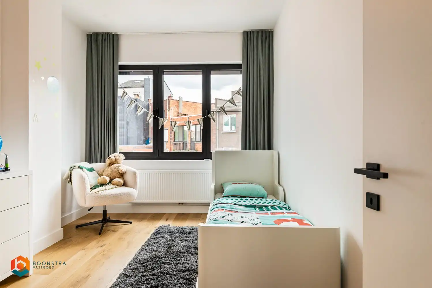 Instapklare woning met 5 slpkrs, 3 badkmrs en stadstuin te Mechelen foto 16