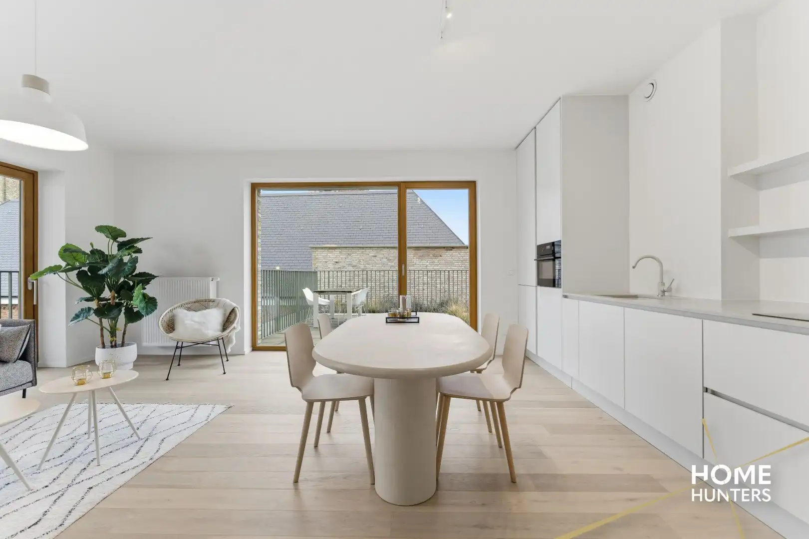 Luxe nieuwbouwappartement met ruim terras van maar liefst 36 m² foto 12