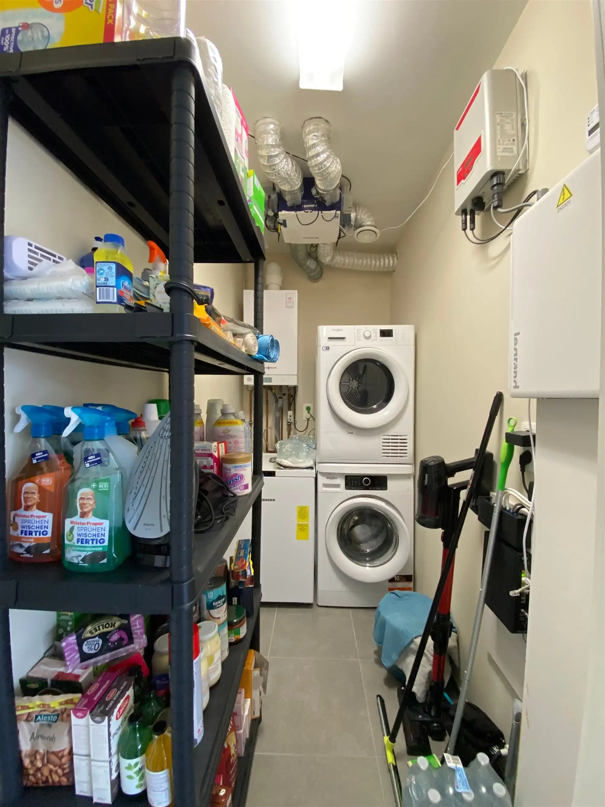 Knap en energiezuinig gelijkvloers appartement met 2-slpk, aangename tuin en een autostaanplaats foto 12