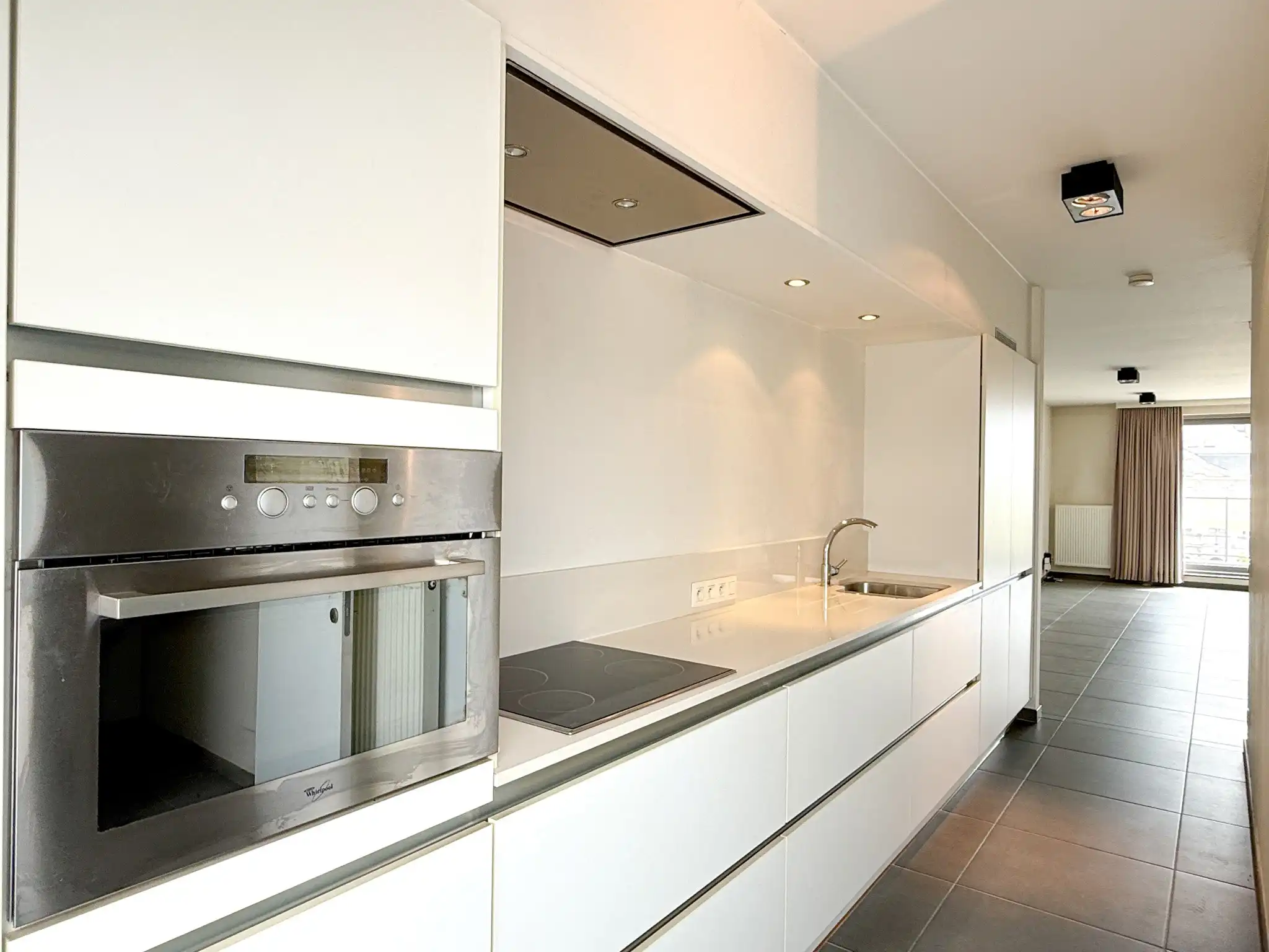 Duplexappartement met 2 slaapkamers op de Grote Markt van Beveren foto 6