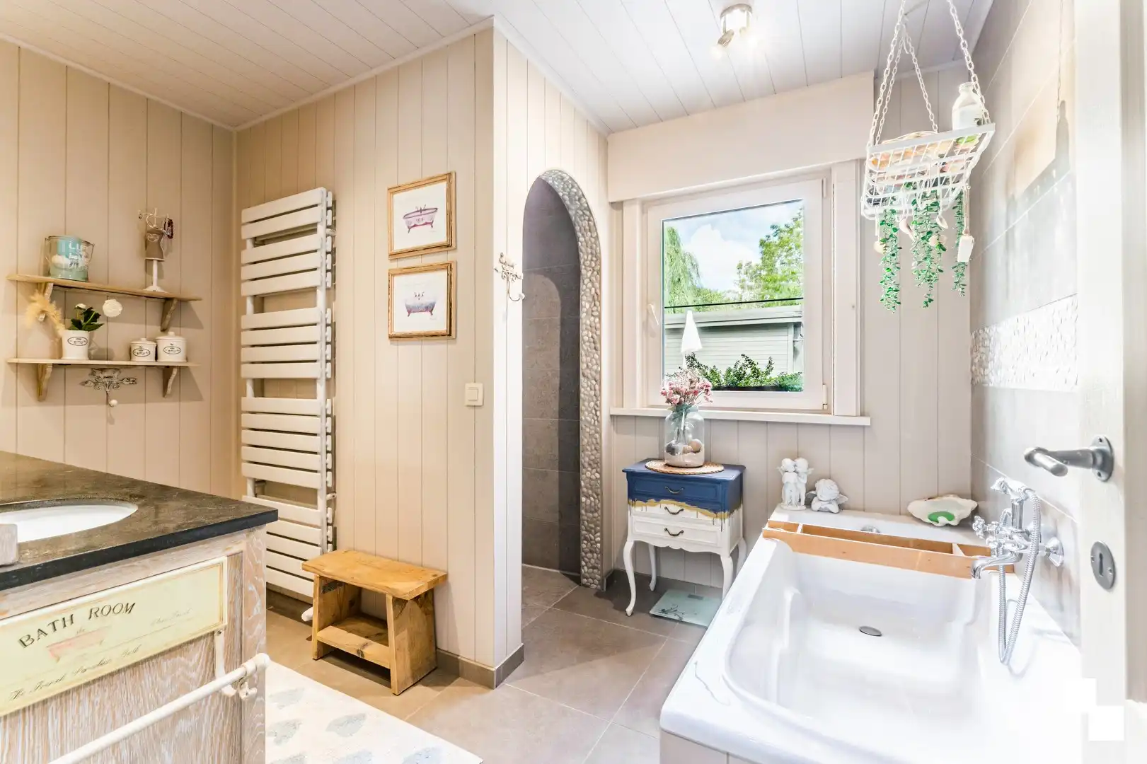 Riante en bijzonder verzorgde gezinswoning te Ingelmunster foto 13