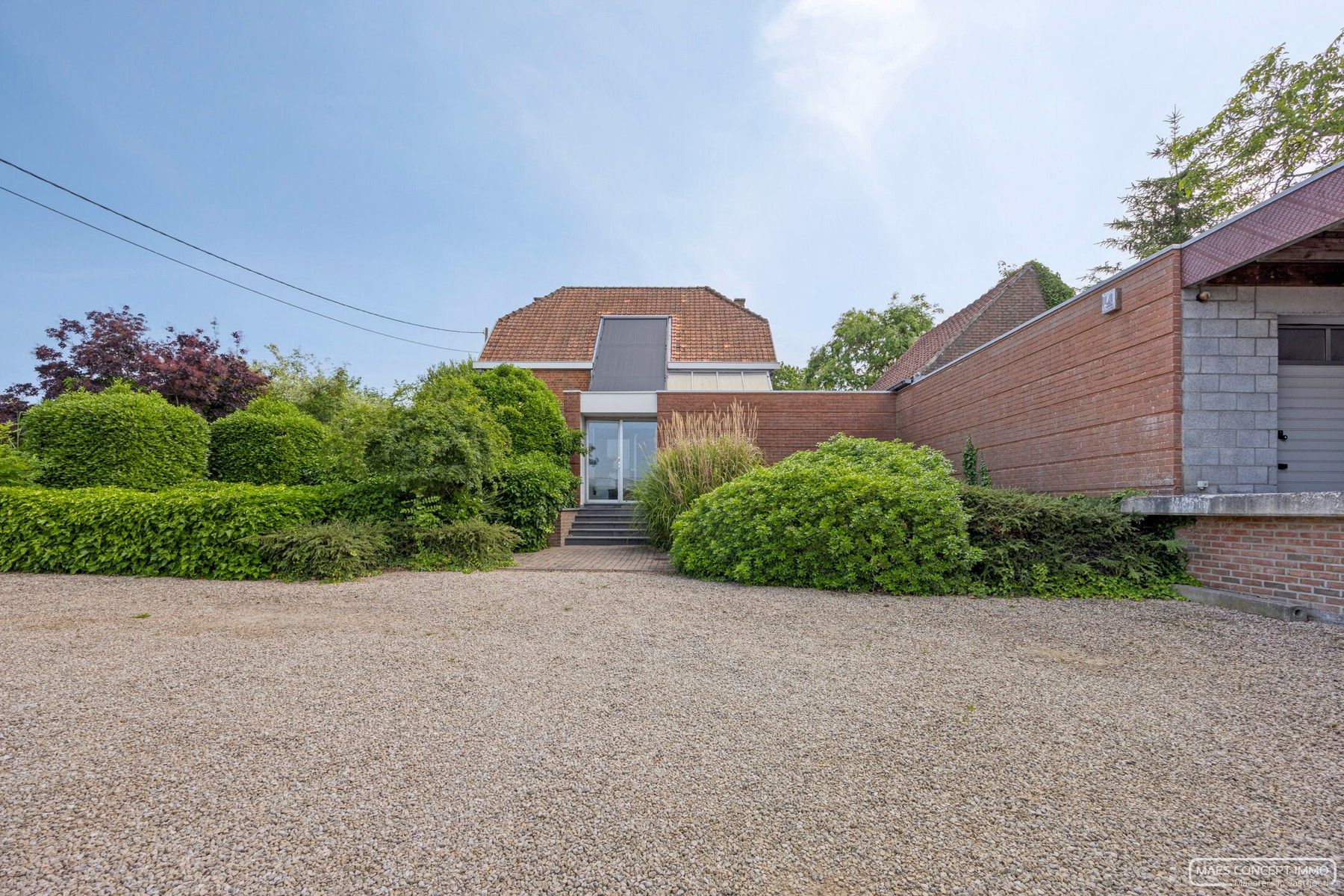 Unieke woning met kantoorruimte en atelier te Waregem foto 3
