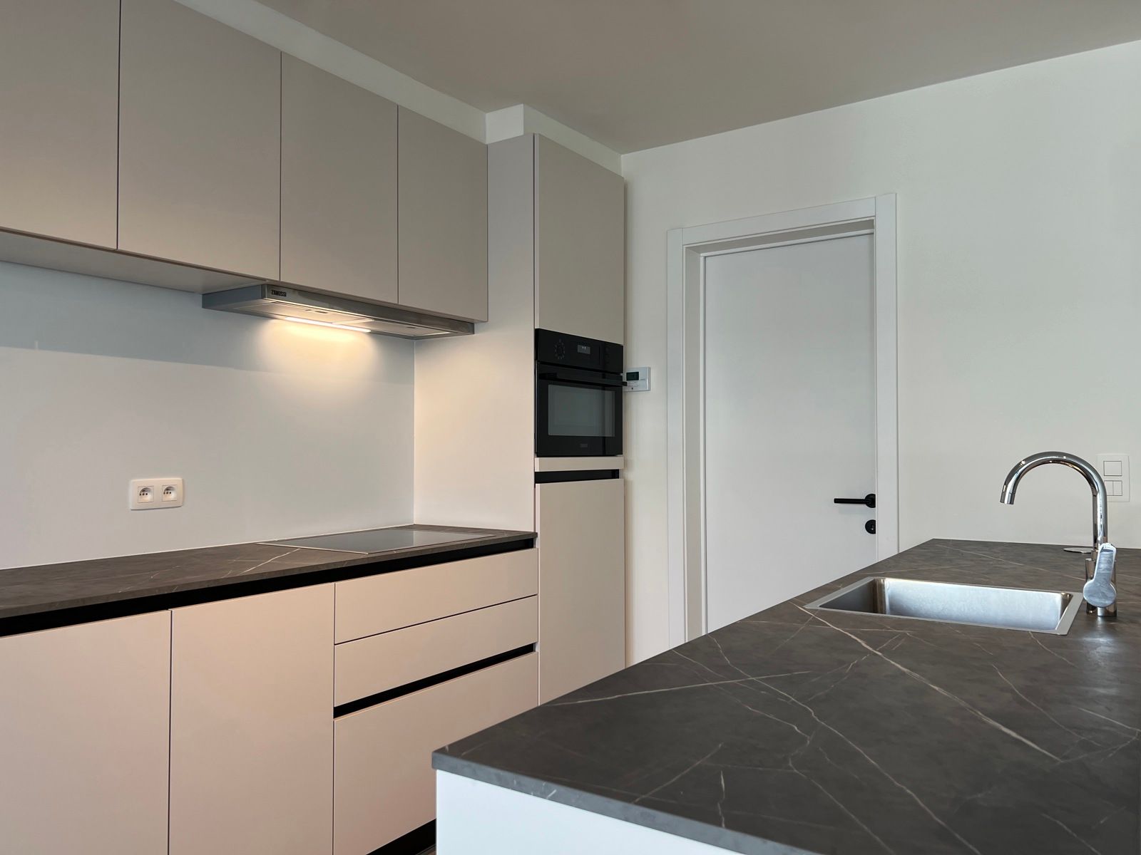 INSTAPKLAAR TWEESLAAPKAMER-APPARTEMENT TE HUUR - LIEDEKERKE! foto 7