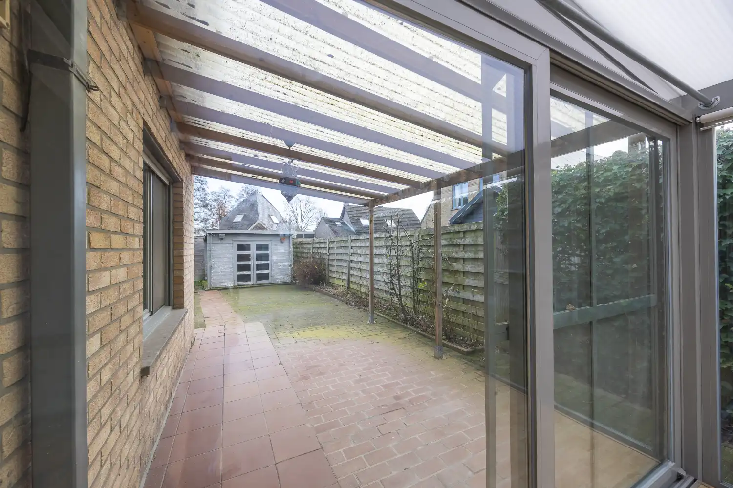 Te renoveren bungalow met potentieel in Jabbeke foto 18