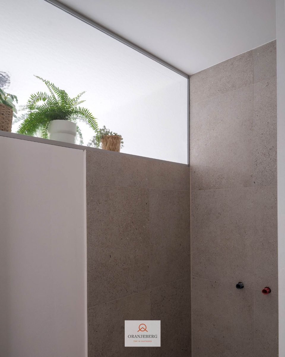 Lichtrijke gerenoveerde city flat te koop vlakbij centrum Gent foto 9
