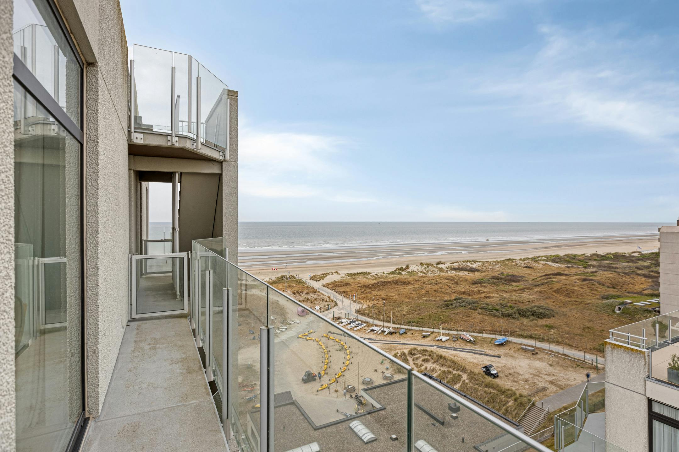 Gerenoveerd hoekappartement met zee en duinzicht in De Panne foto 9