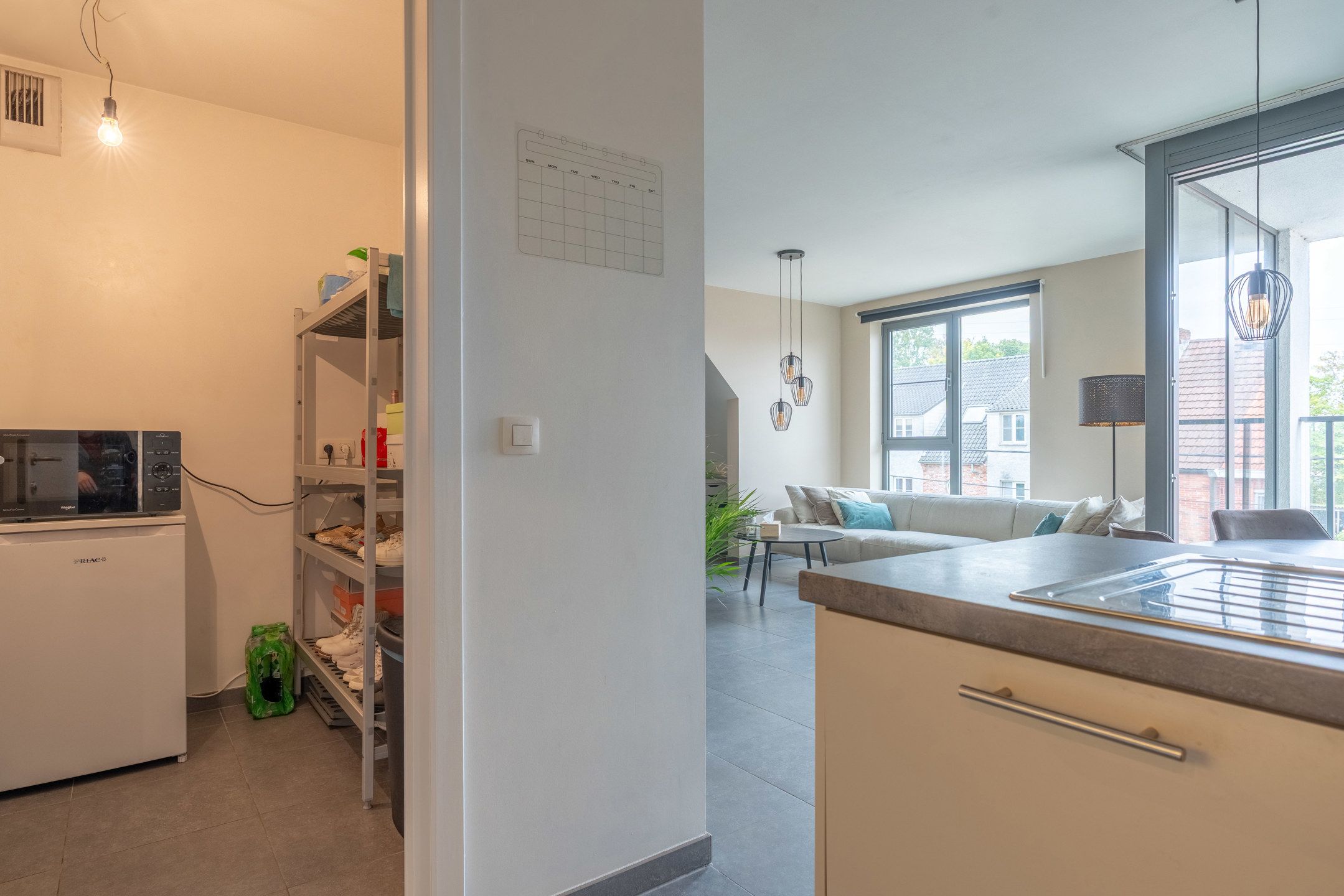 Gezellig 2-slaapkamer app met terras, berging en autostaanplaats. foto 8