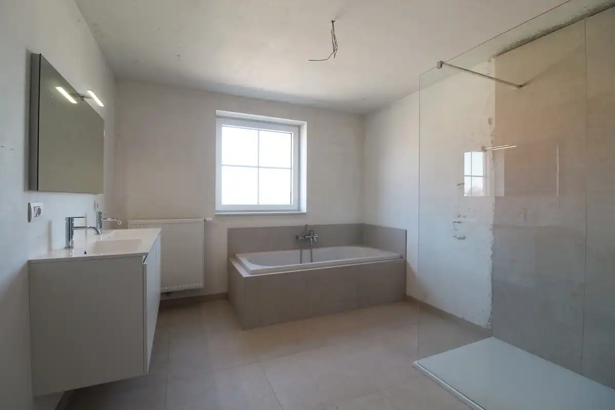 Halfopen nieuwbouwwoning met garage Roeselare foto 10