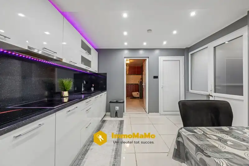 HUIS TE KOOP IN CENTRUM SINT-KRUIS-WINKEL foto 10