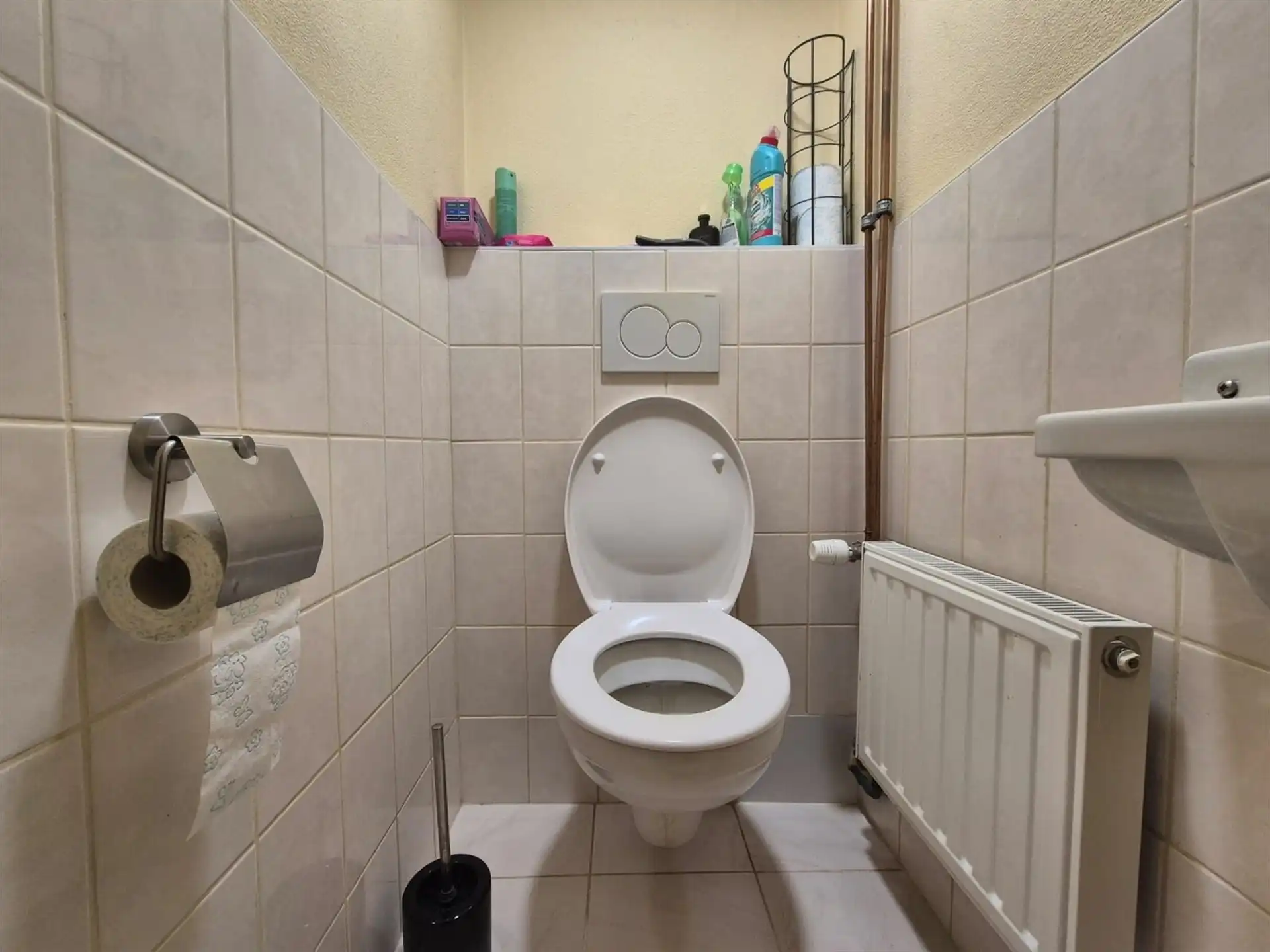 Ruime woning met 3 slaapkamers gelegen in een groene omgeving. foto 15