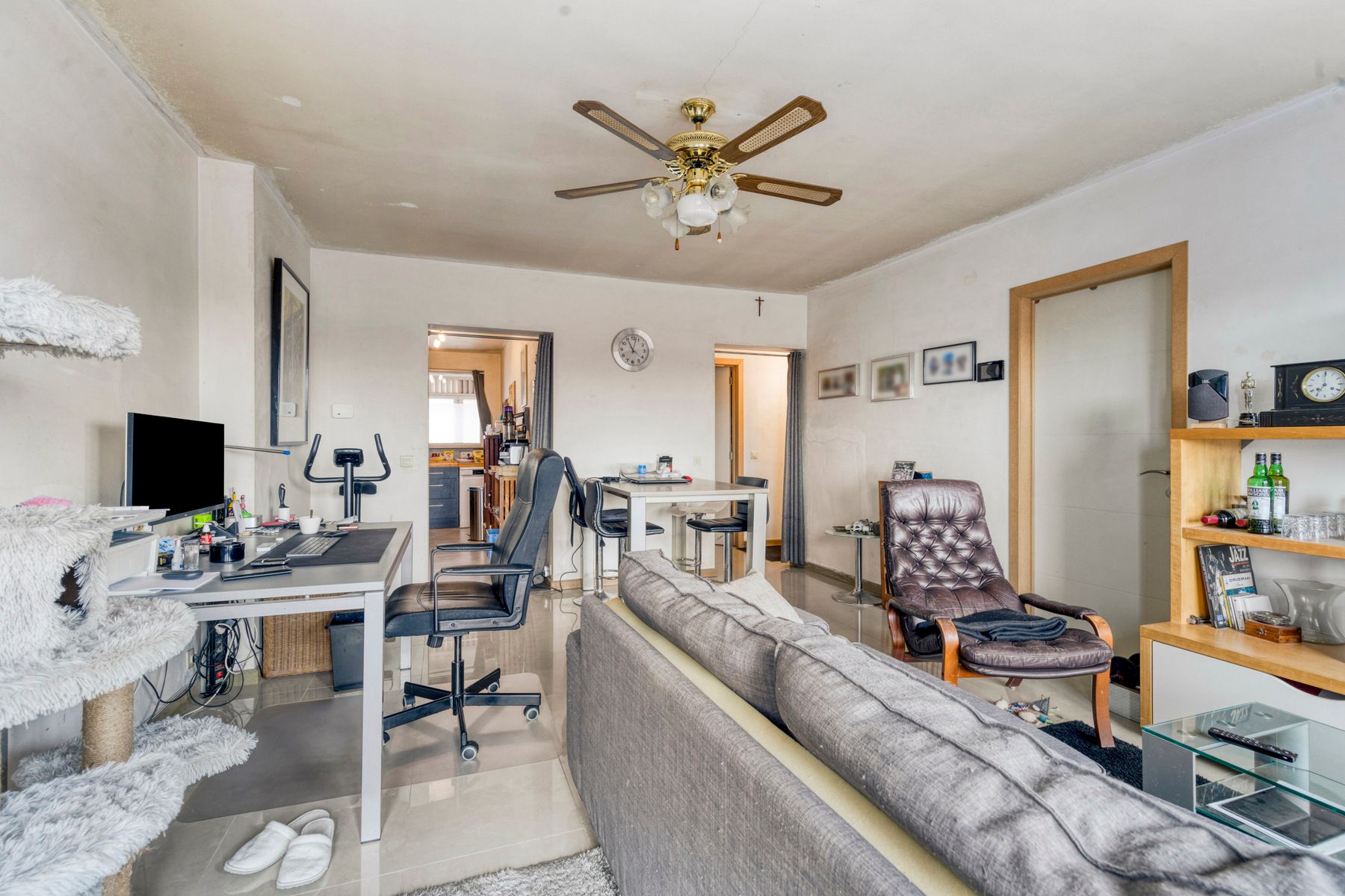 Gezellig instapklaar appartement met ondergrondse standplaats ! foto 5