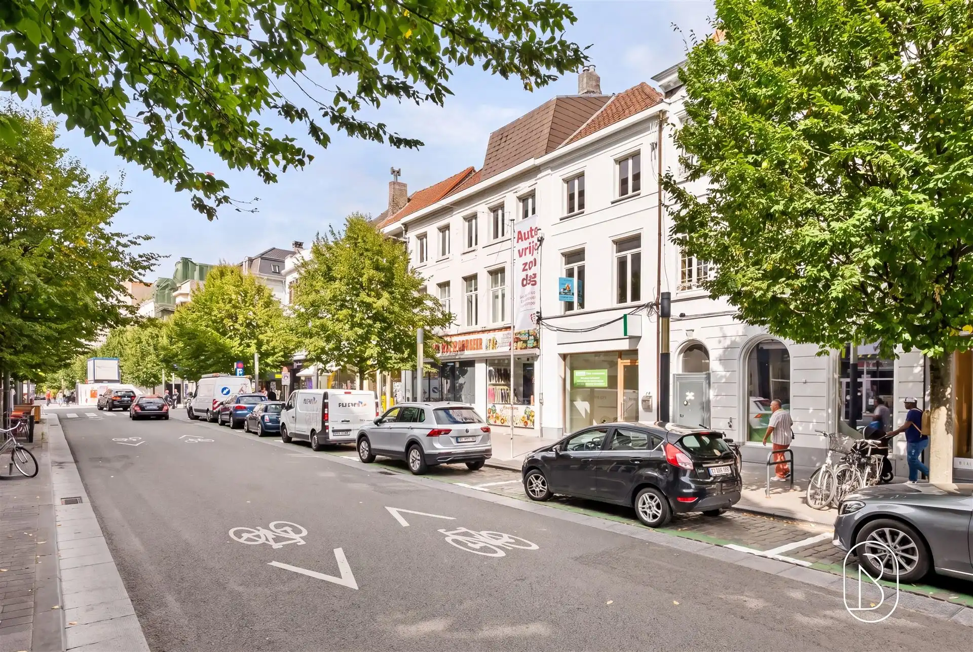 Handelspand met kantoren op topligging in centrum Kortrijk foto 5