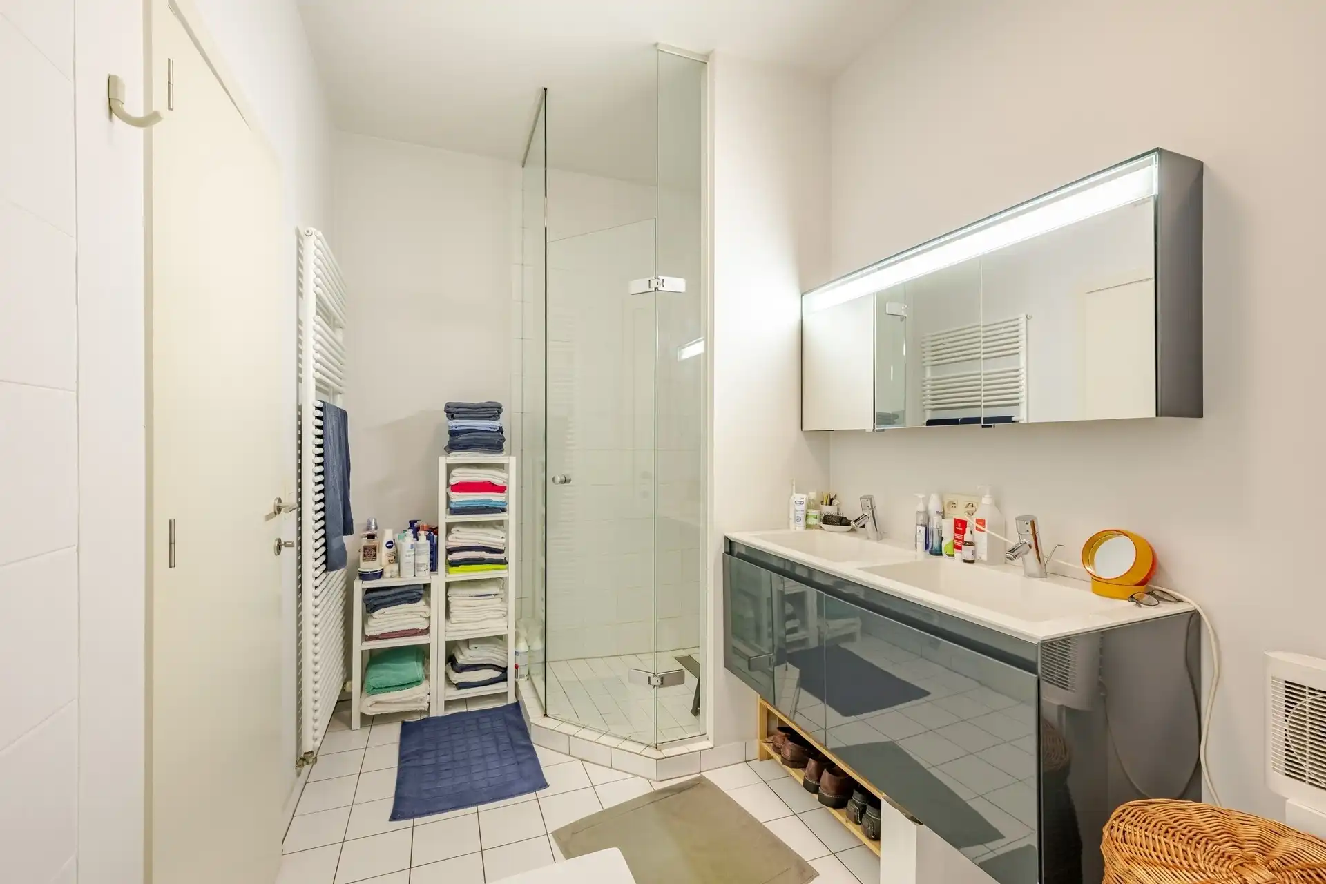 Topappartement met 2 slaapkamers en tuin! foto 17