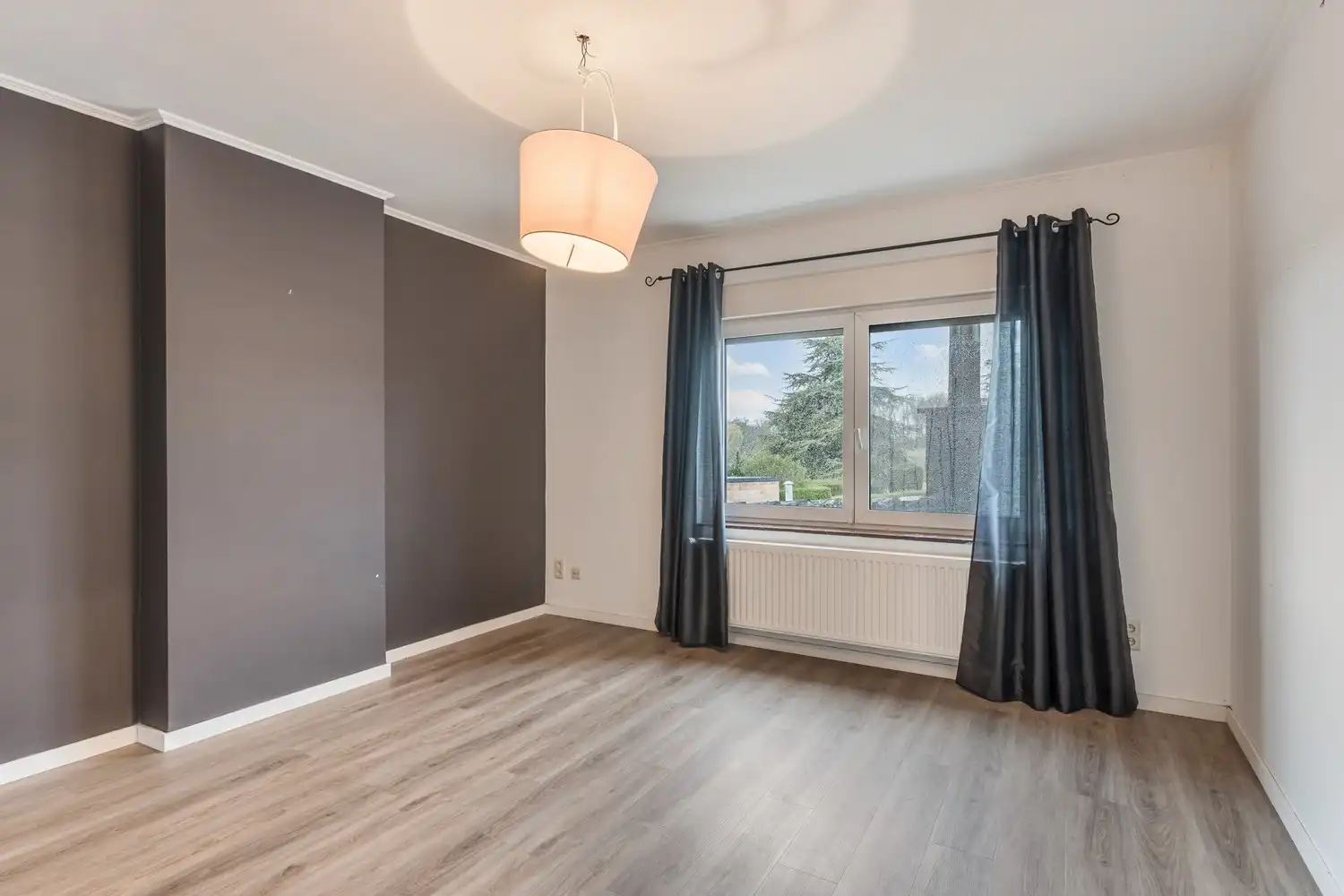 Instapklare, gerenoveerde halfopen bebouwing met 3 slaapkamers op ruim perceel in Sint-Truiden foto 13