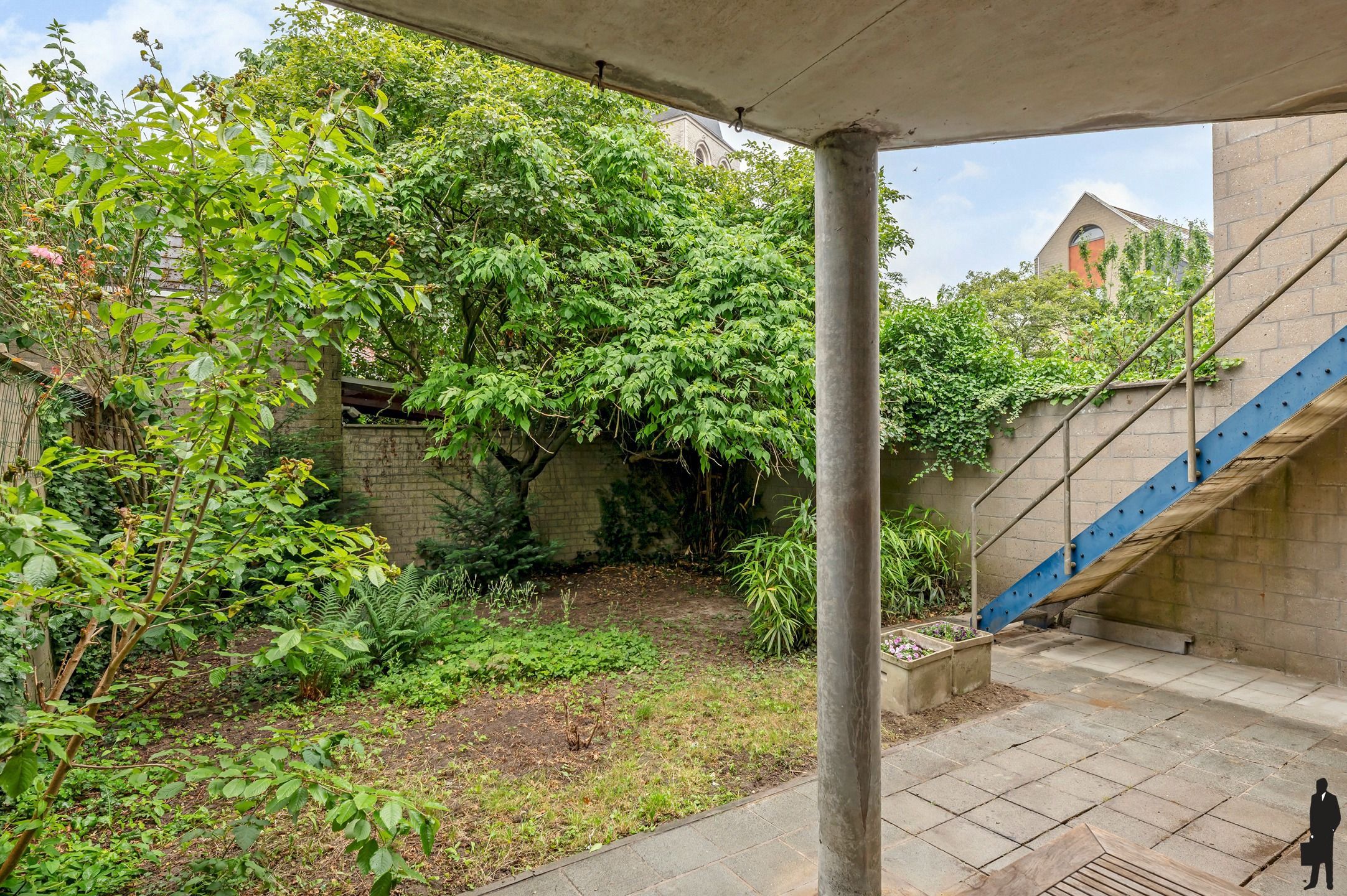 Ruime en rustig gelegen woning (ca. 230m²) met 4 slk’s, 2 badk, garage en stadstuin. foto 16