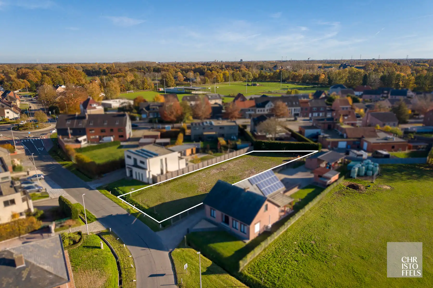 Bouwperceel van 10a 03ca voor open bebouwing op een gunstige locatie!  foto {{pictureIndex}}