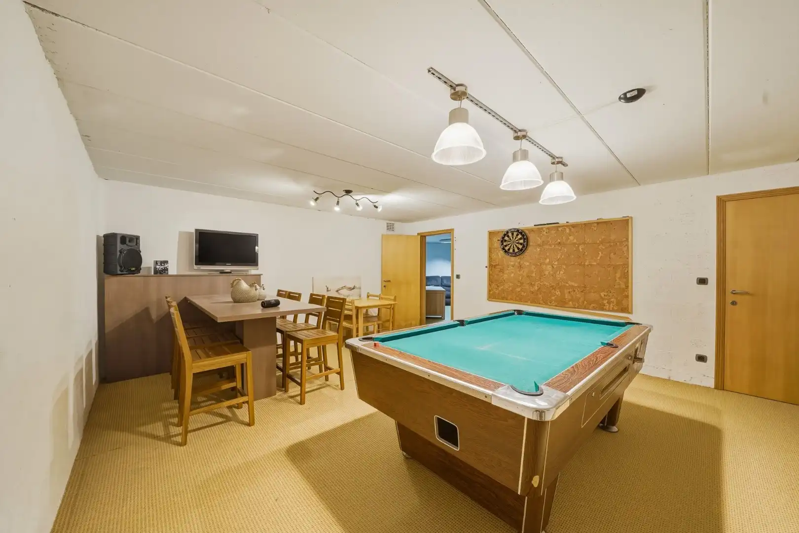 Ruime alleenstaande woning nabij zee en strand! foto 17