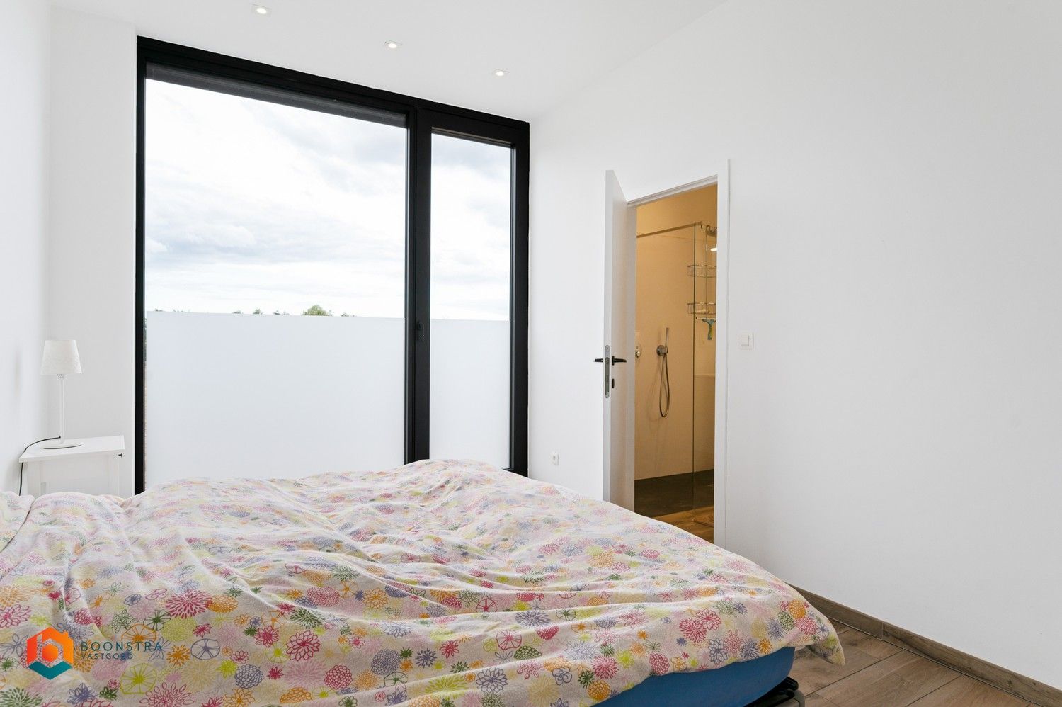 Exclusieve moderne villa met handelsruimte te Schriek foto 24