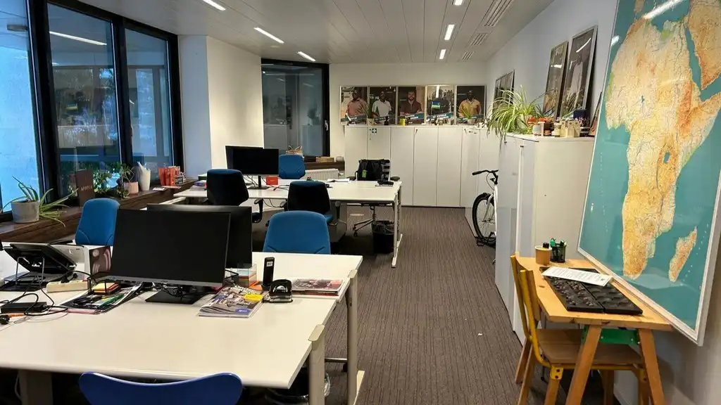 Instapklaar kantoor te huur in Wilrijk foto 5