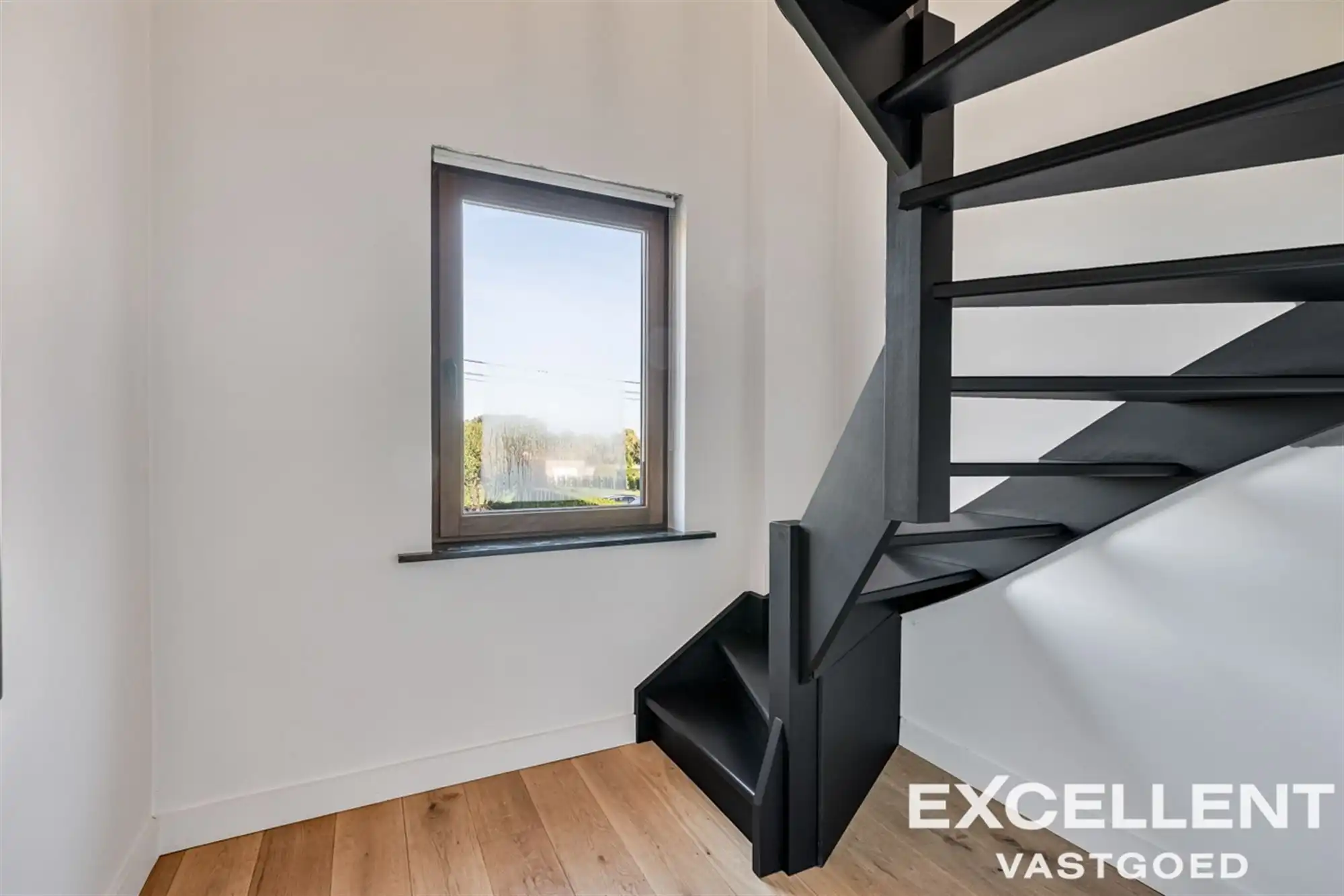 Villa met zwemvijver op een uitzonderlijk perceel foto 25