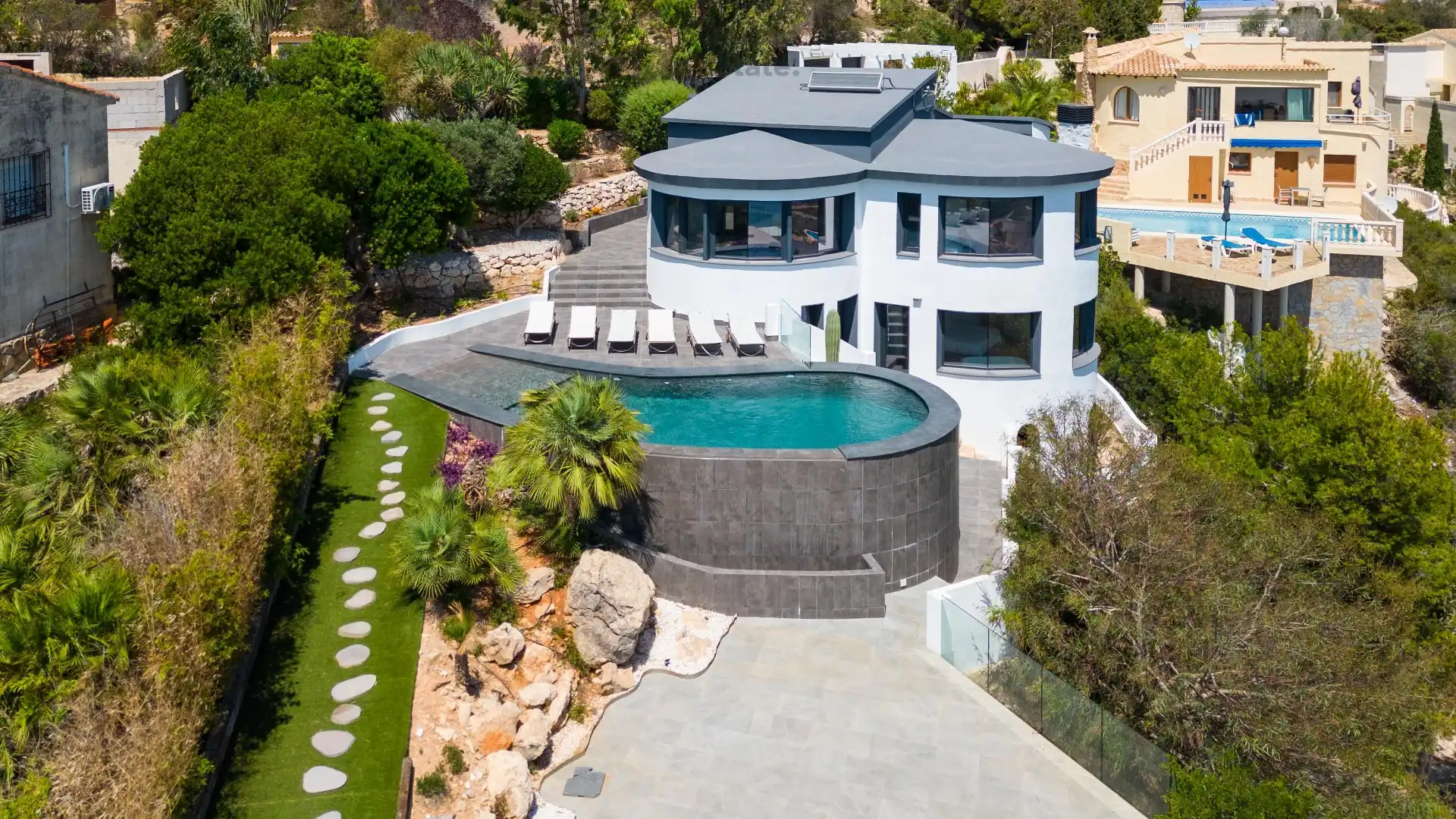 Volledig gerenoveerde villa met fantastisch zeezicht in Cumbre del sol foto 2