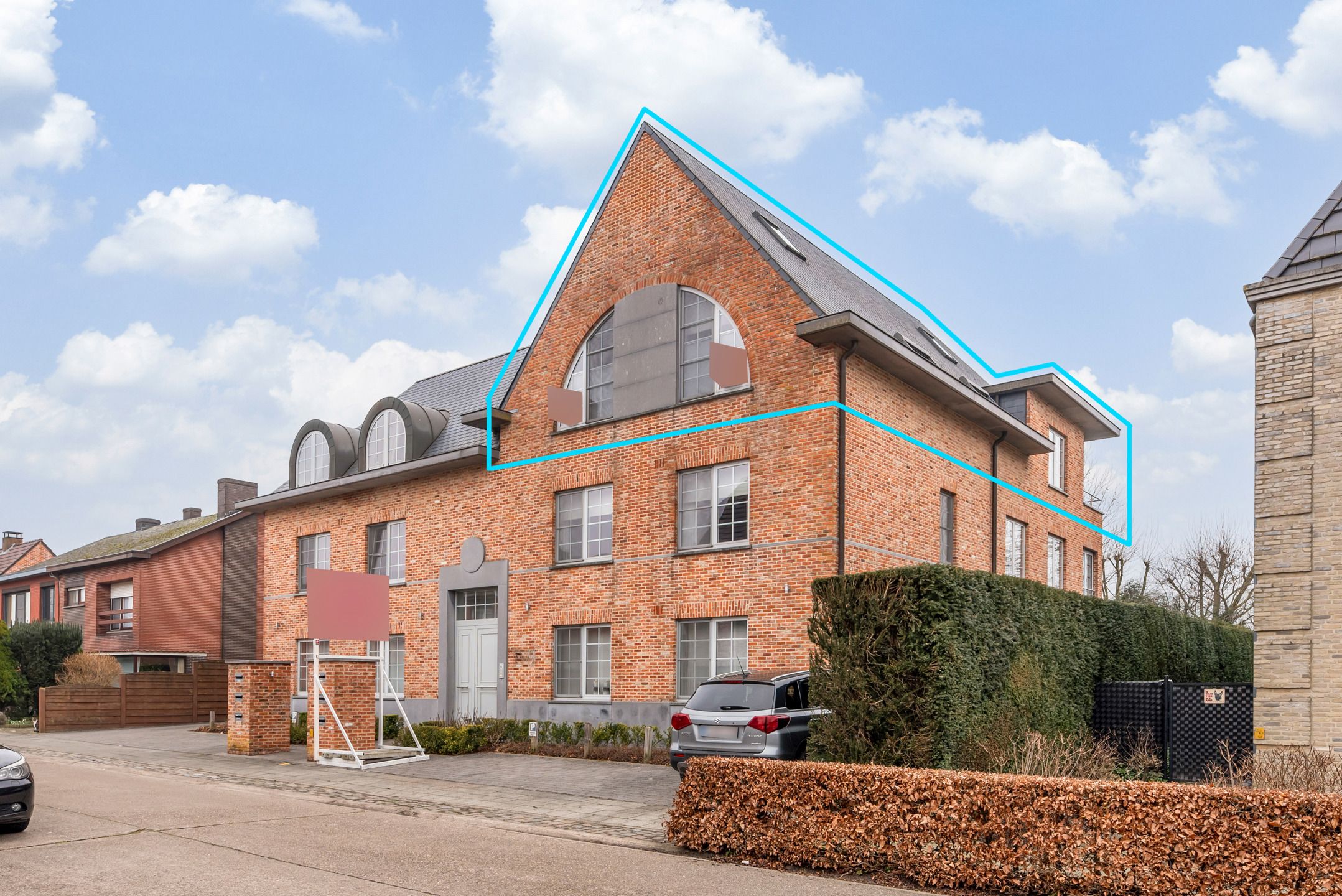 Ruim duplex-penthouse met 4 slpk, 2 (dak) terrassen en vrij uitzicht te Hoogstraten! foto 3