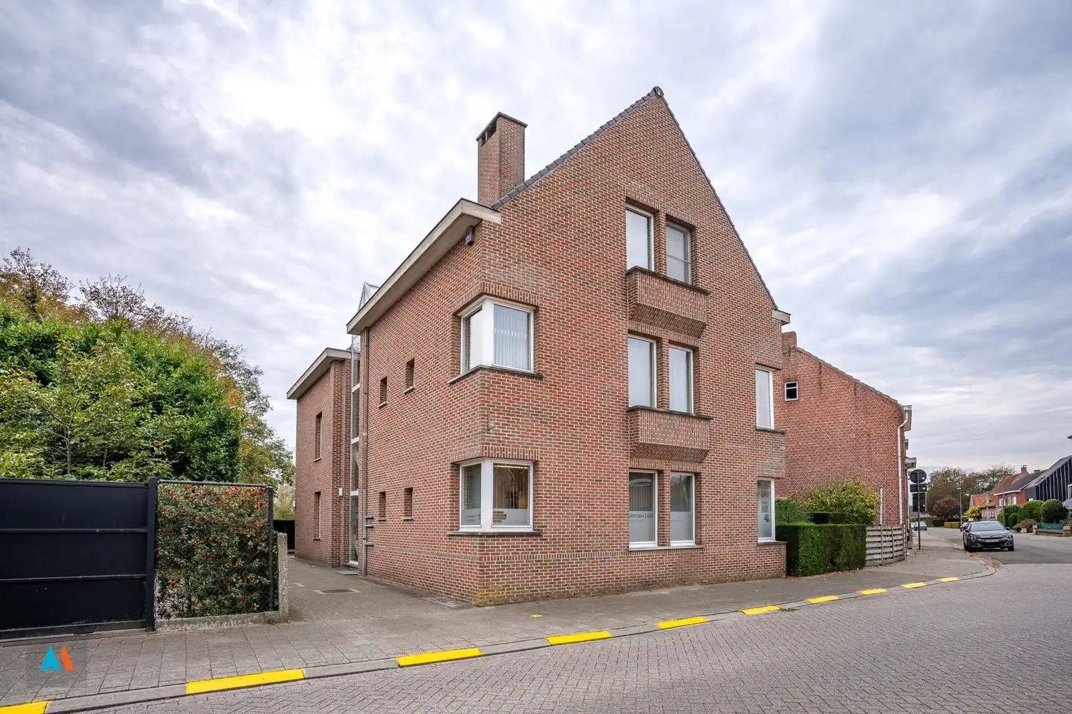 Kantoorgebouw met dakappartement foto 29