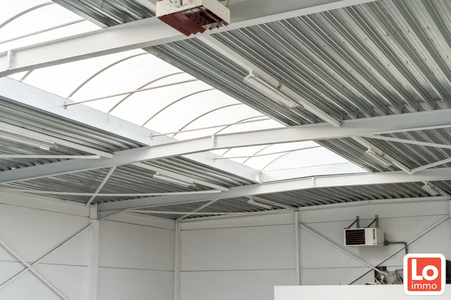 Magazijn 440m² met kantoorruimte 42m² foto 10