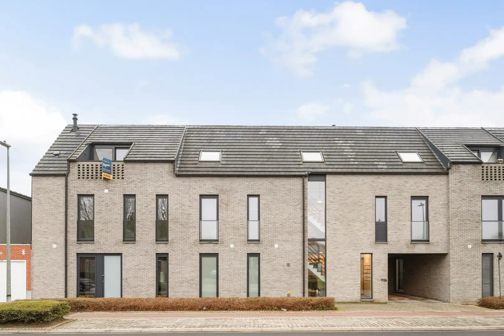 Instapklaar appartement met EPC label A, 2 terrassen en carport in Geluwe foto 2