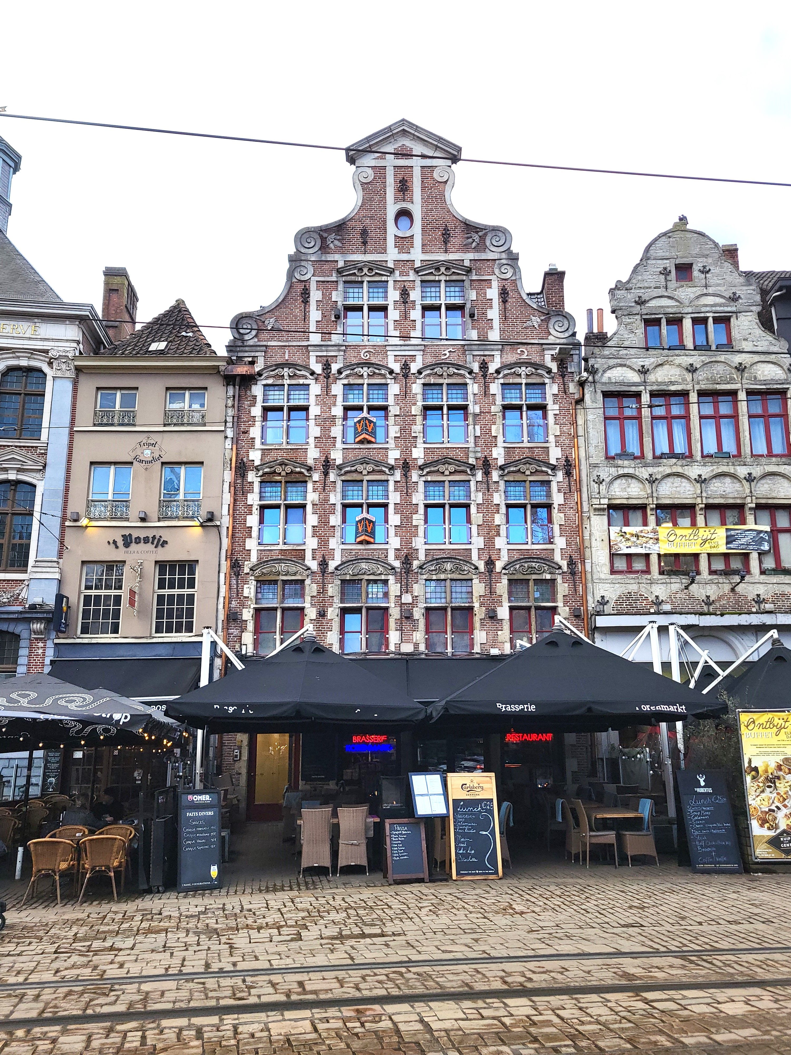 TWEE VRIJ RECENT GERENOVEERDE APPARTEMENTEN IN 2020 MET 1 SLAAPKAMER EN TERRAS, in het centrum van de Stad Gent.  foto 17