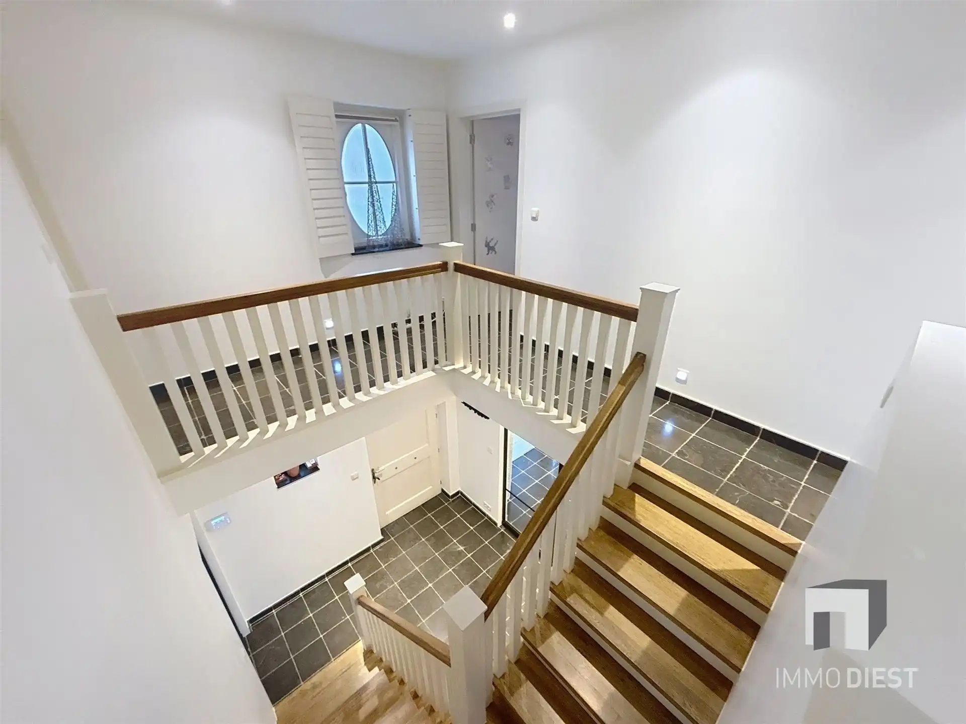 Klasse villa met moderne inrichting in Paal foto 33