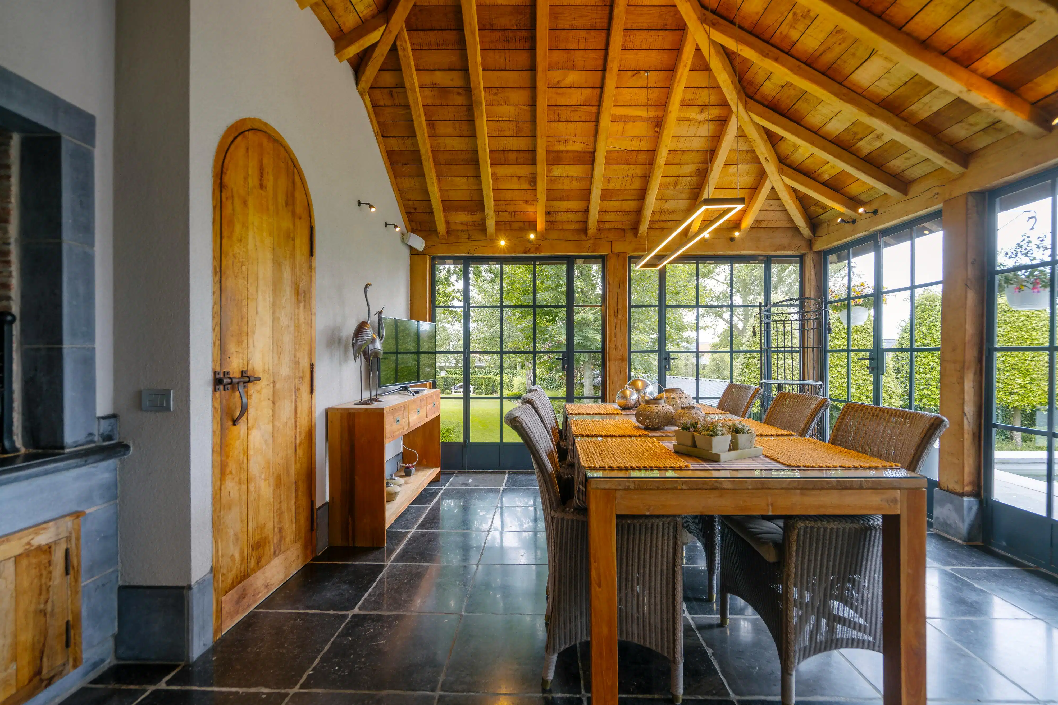 Exclusieve instapklare villa met ruime tuin in Oostduinkerke foto 11
