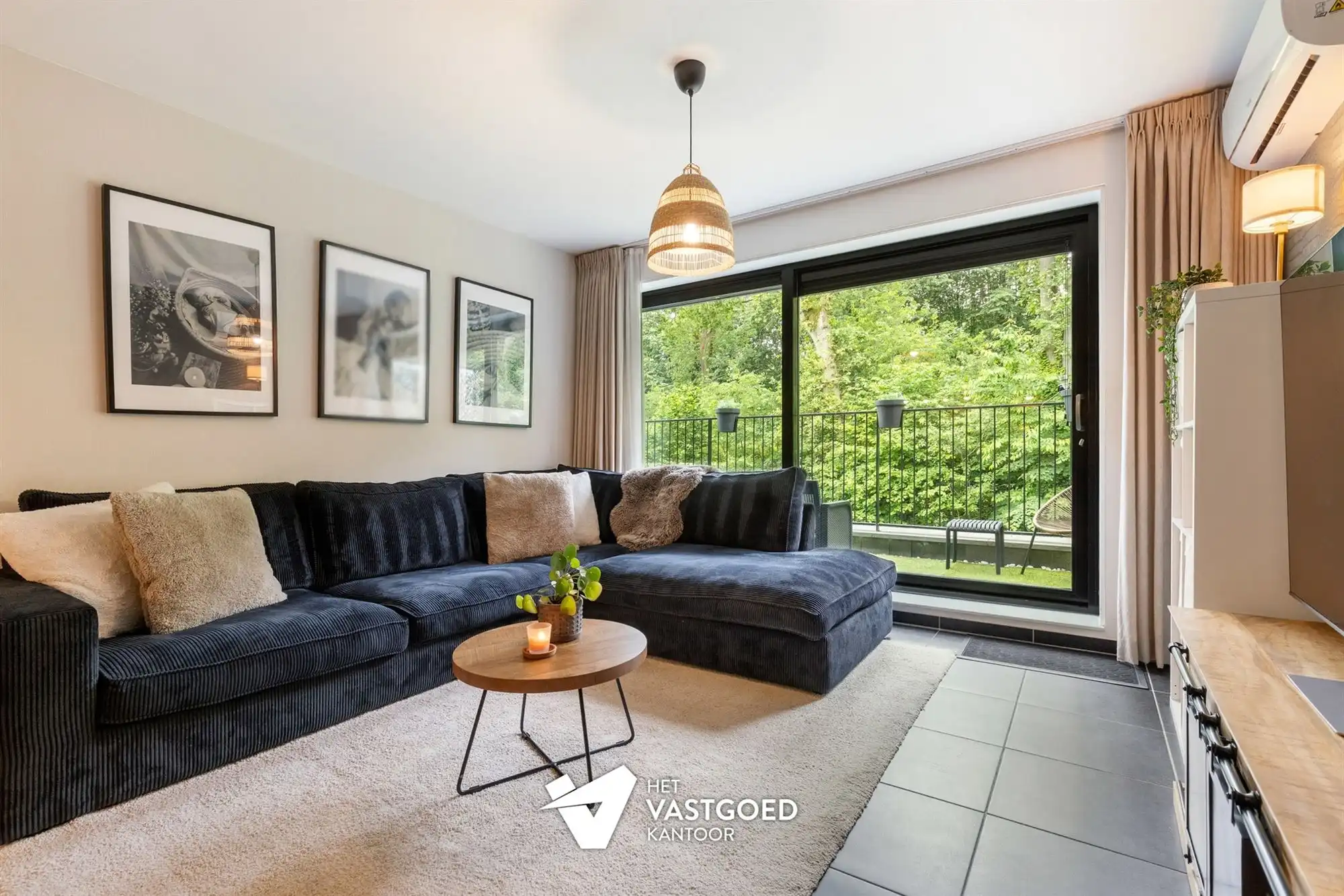 GEZELLIG APPARTEMENT MET 2 SLAAPKAMERS, RUIM TERRAS EN OVERDEKTE AUTOSTAANPLAATS TE BERINGEN foto 3