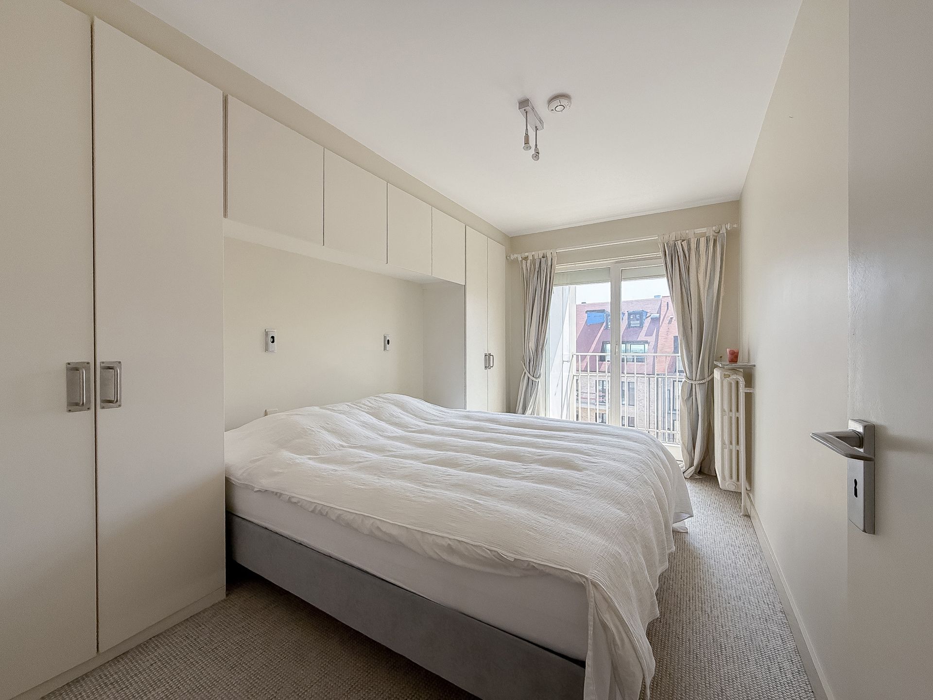 Appartement met frontaal zeezicht op de Zeedijk in het Zoute foto 13