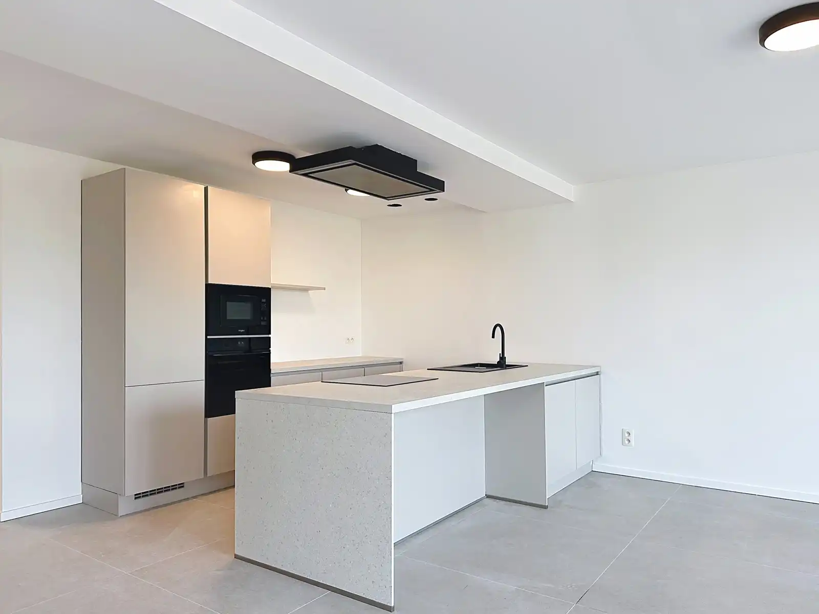 Energiezuinig en stijlvol wonen in een volledig gerenoveerd appartement van ca. 140 m² foto 7