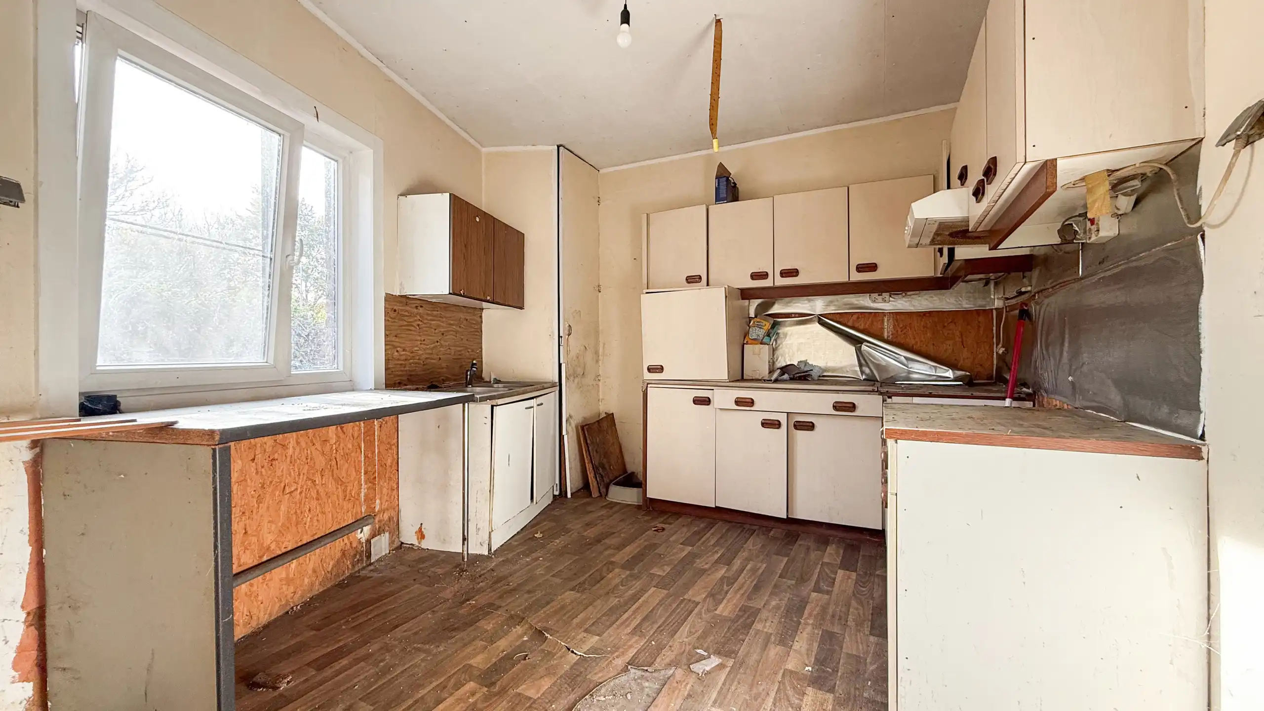 Te  renoveren HOB met veel mogelijkheden! foto 8