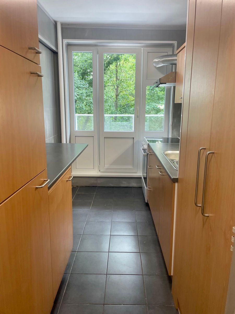 Te huur: 3- slpk appartement op gunstige ligging in Aalst foto 5
