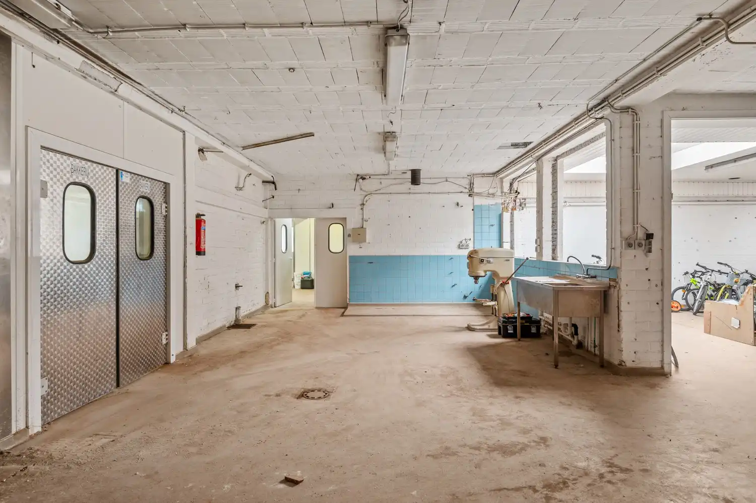 Ruim magazijn (+/- 441 m²) in Lier! foto 5