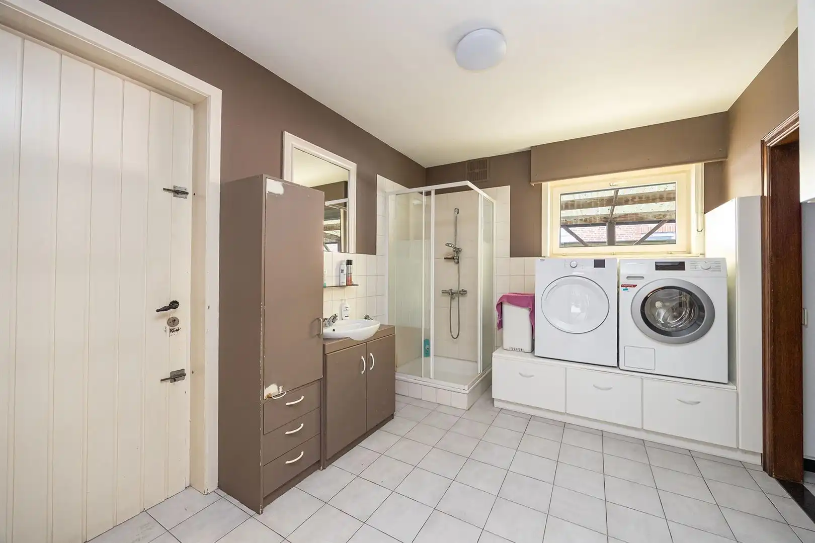 Verzorgde woning met 3 slpk en ruime tuin te Putte foto 10